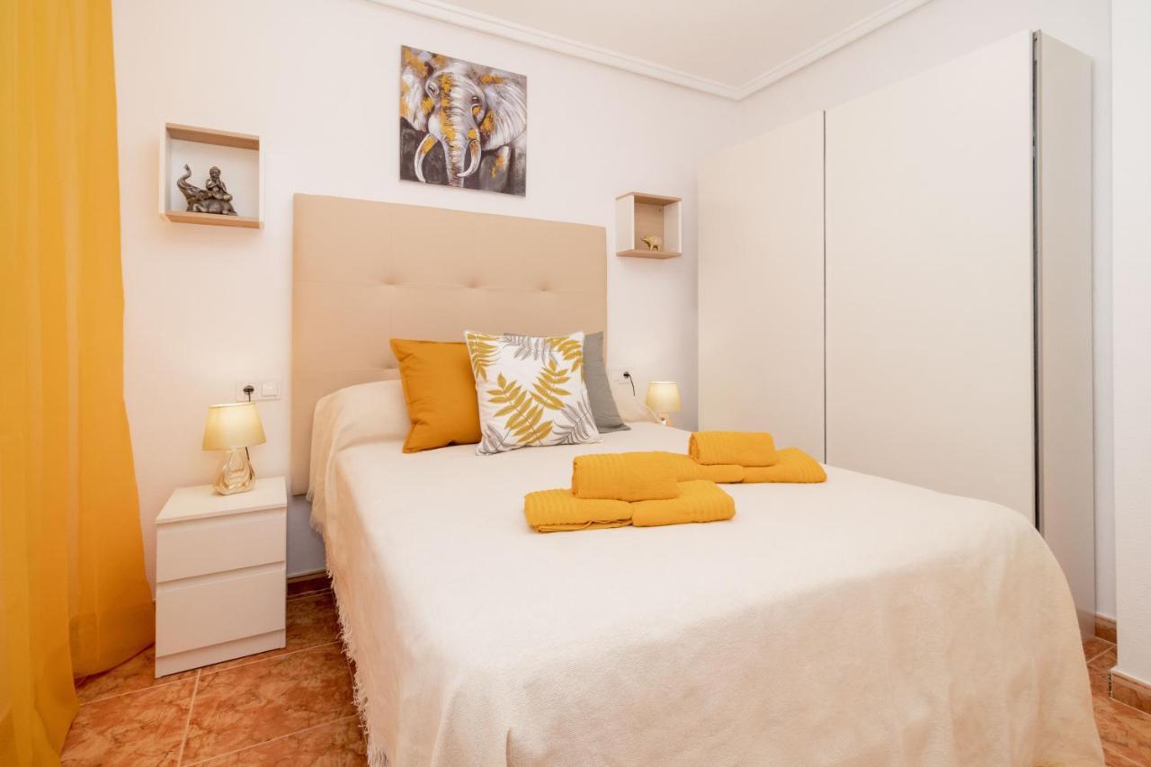 Marianna Apartment Torrevieja Bagian luar foto
